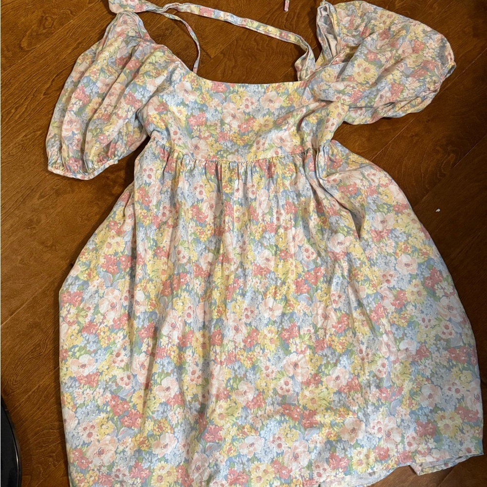 Open-Back Floral Midi Dress with Bow Tie - Picture 2 of 4